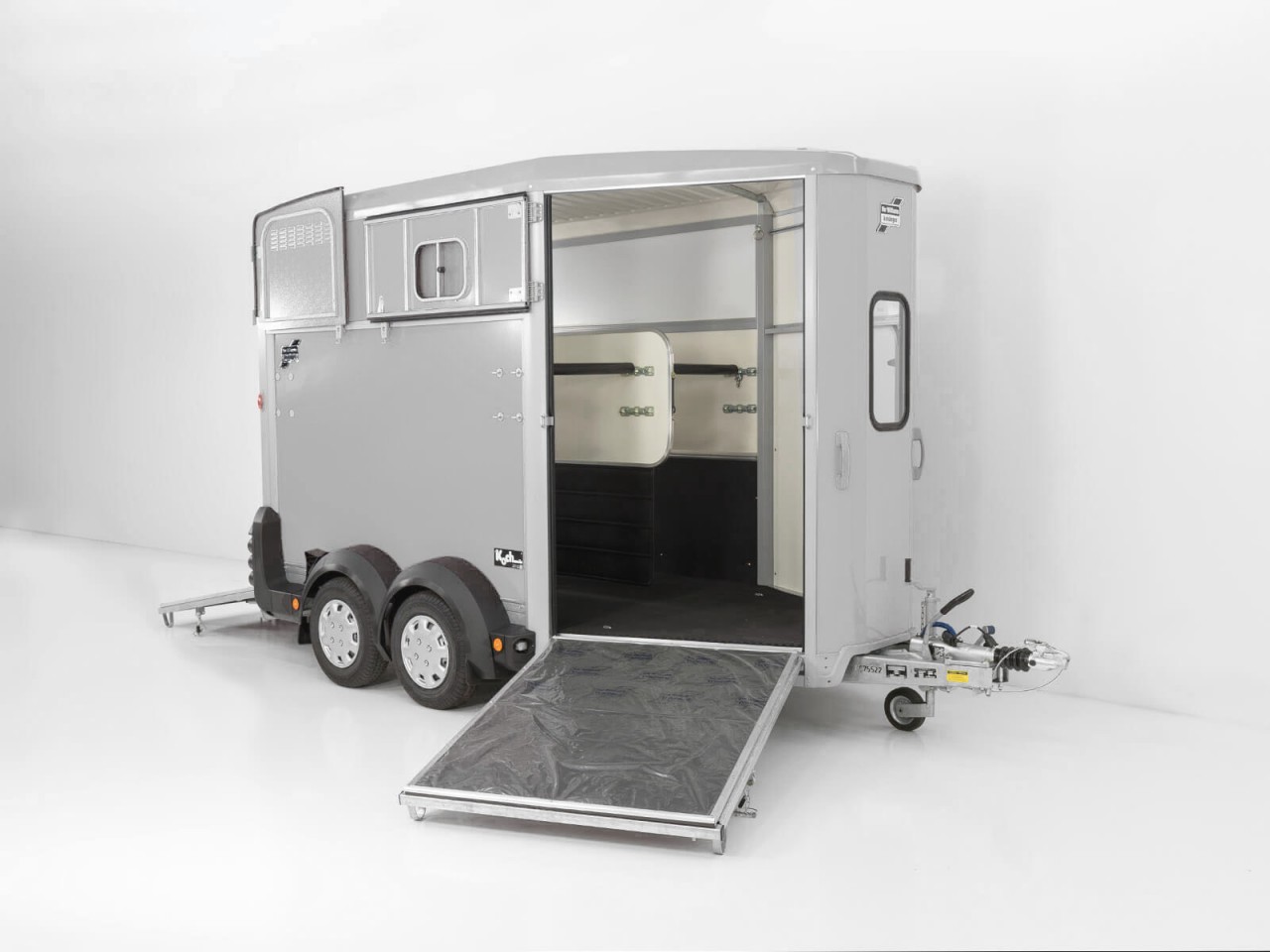 0557_01_1280x1280.jpg Ifor Williams Pferdeanhänger HB511|silber|Frontausstieg-Neu – Bild 1